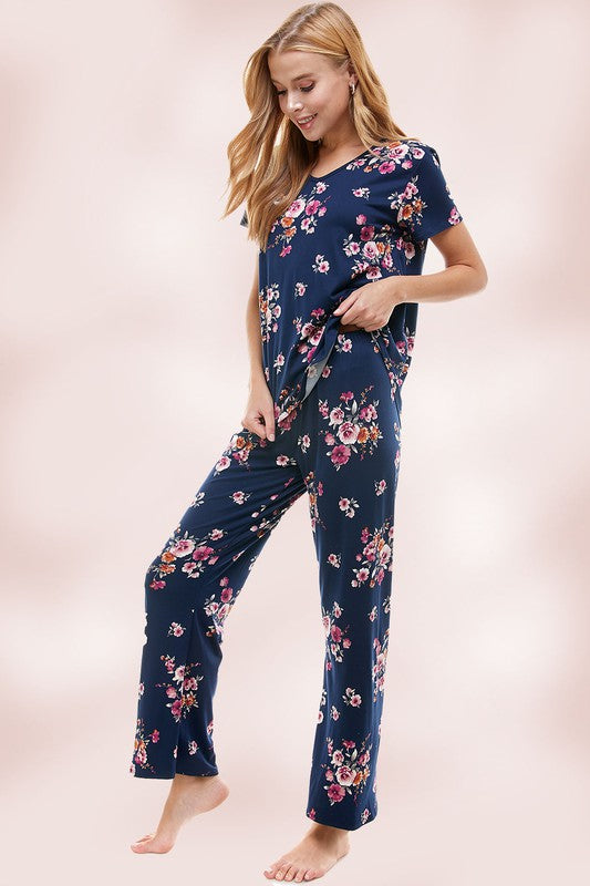 Loungewear set for women's floral pajama set